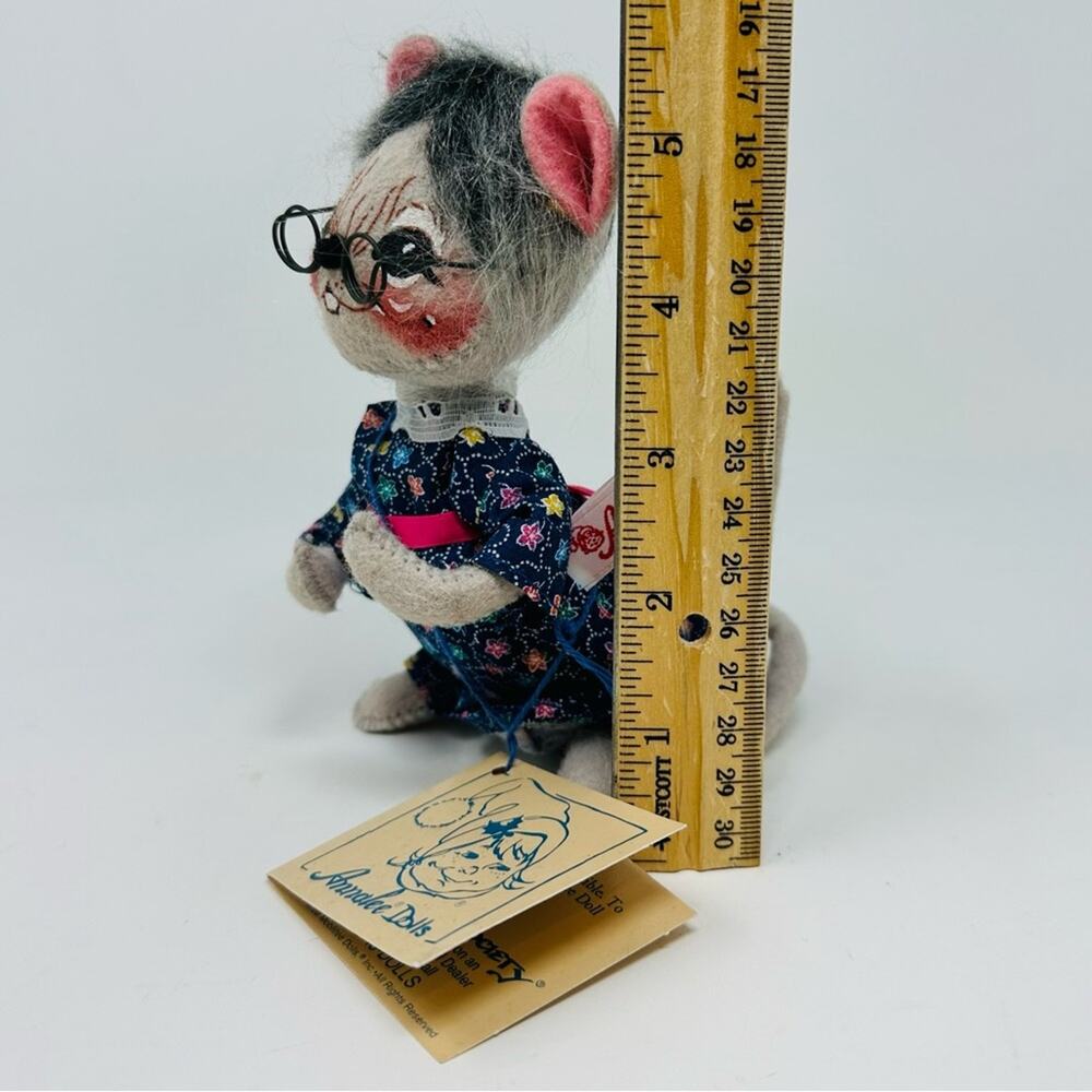 Vintage Annalee Granny Grandma Mouse Doll Plush w/ Glasses Mobilitee Collectible - Picture 10 of 11